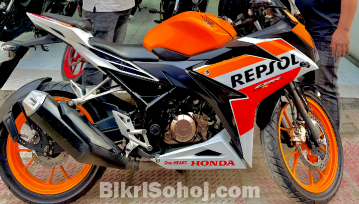 Honda Cbr 150R Rapsol Thai Edition